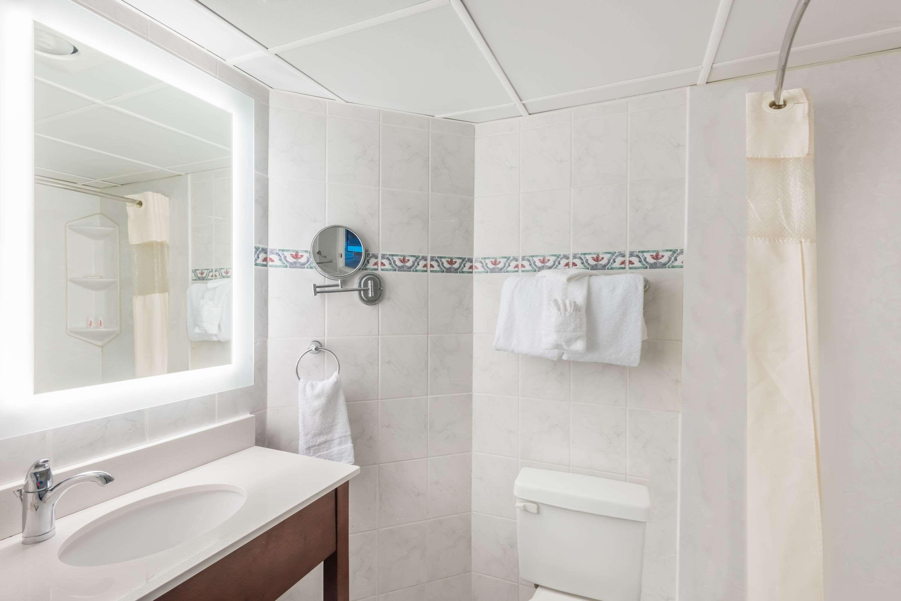 Howard Johnson Plaza By Wyndham Ocean City Oceanfront Exterior foto